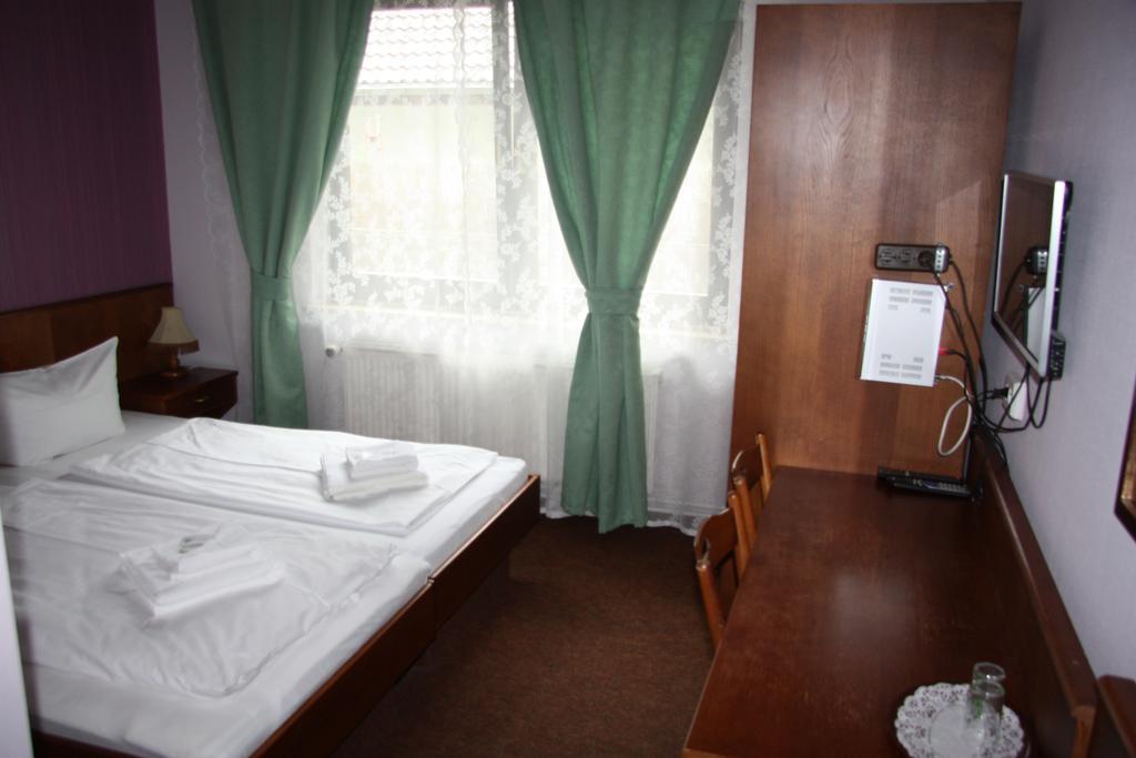 Hotel Zum Goldenen Stern Leibsch Bagian luar foto