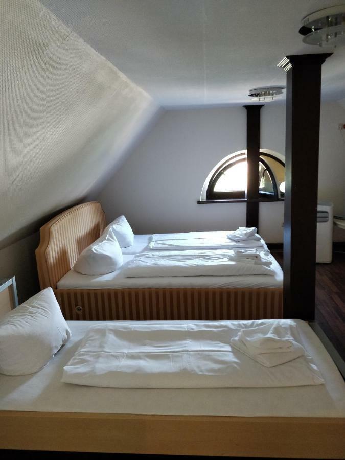 Hotel Zum Goldenen Stern Leibsch Bagian luar foto